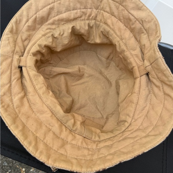 Gucci Beige Bucket Hat - Picture 6 of 12